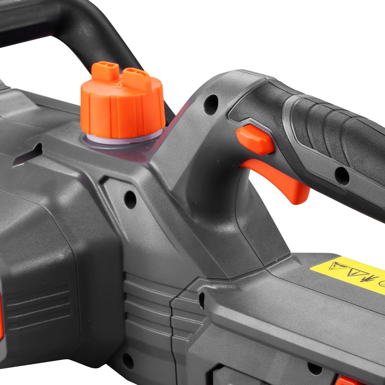 Tronçonneuse à batterie 20V FUXTEC FX-E1KS20 - Set avec batterie 2Ah et chargeur 2,4A